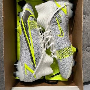 NIKE MERCURIAL SUPERFLY 8 ELITE FG 'WHITE VOLT'
